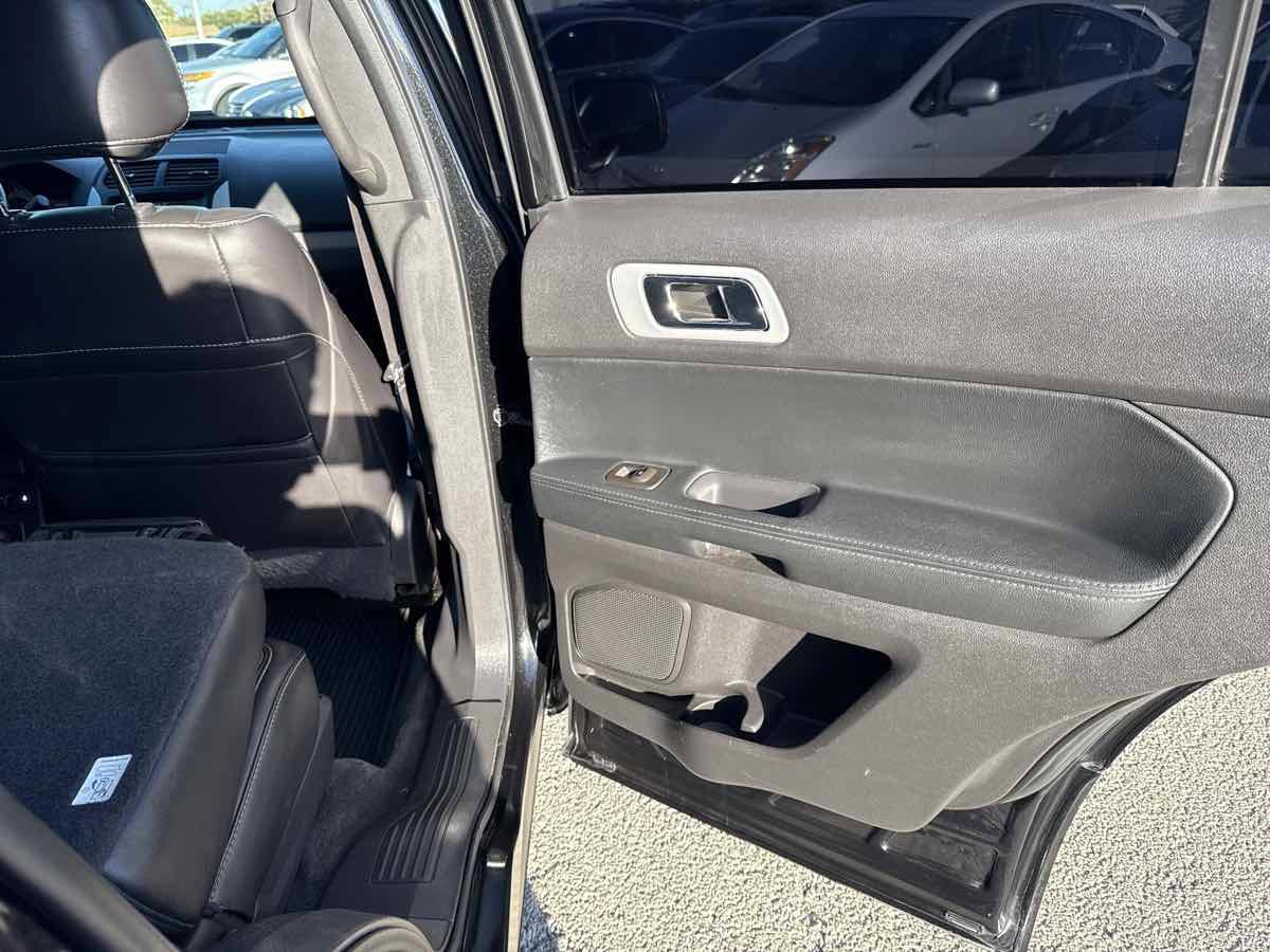 Used 2014 Ford Explorer Sport w/ Equipment Group 401A AWD/4WD image 25