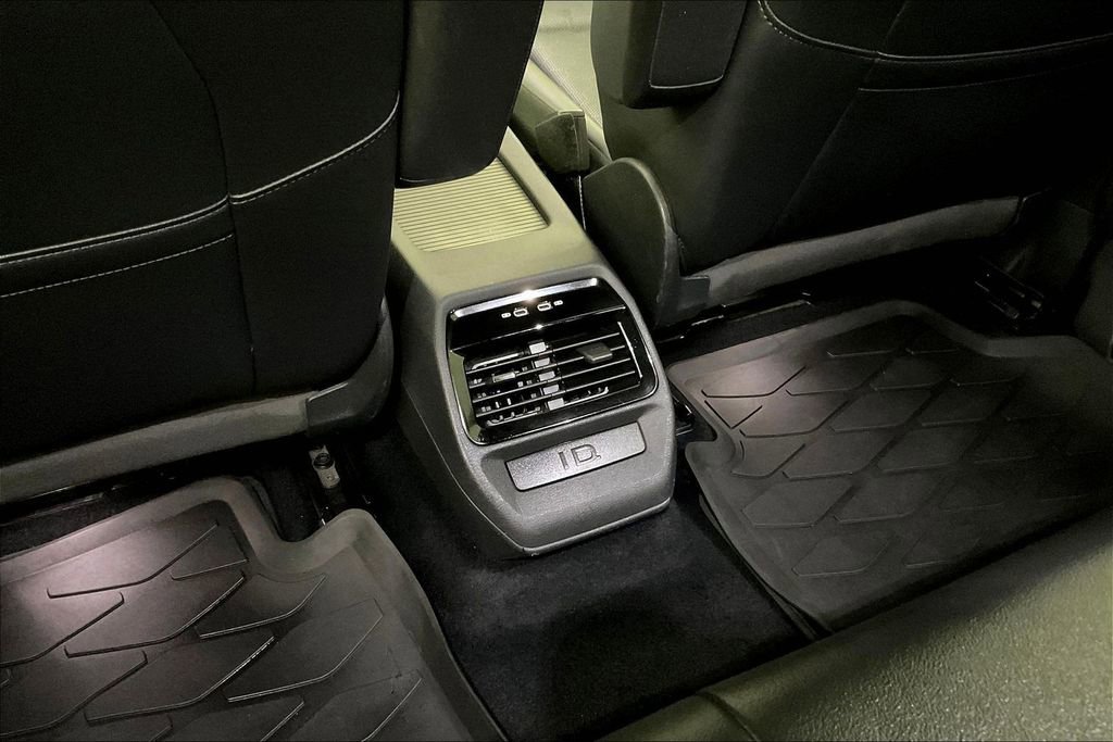 Used 2021 Volkswagen ID.4 Pro S w/ Gradient Package image 10