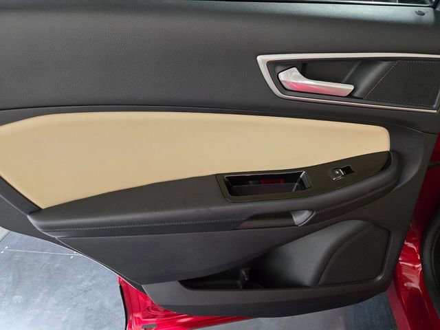 Used 2019 Ford Edge SEL w/ Equipment Group 201A FWD image 19