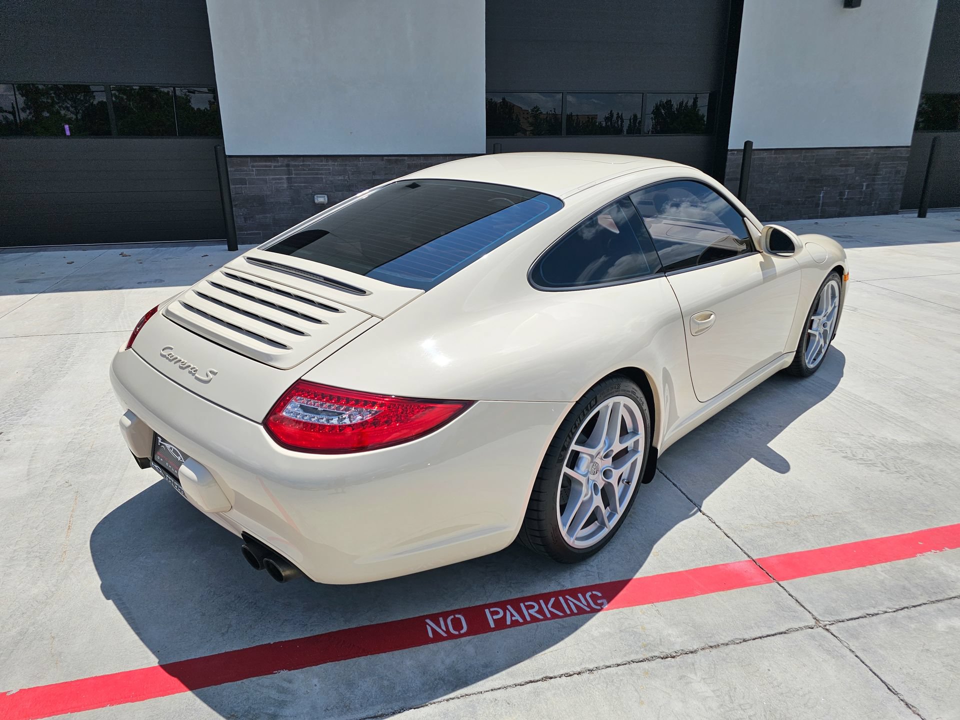 Used 2010 Porsche 911 GT3 RS image 12