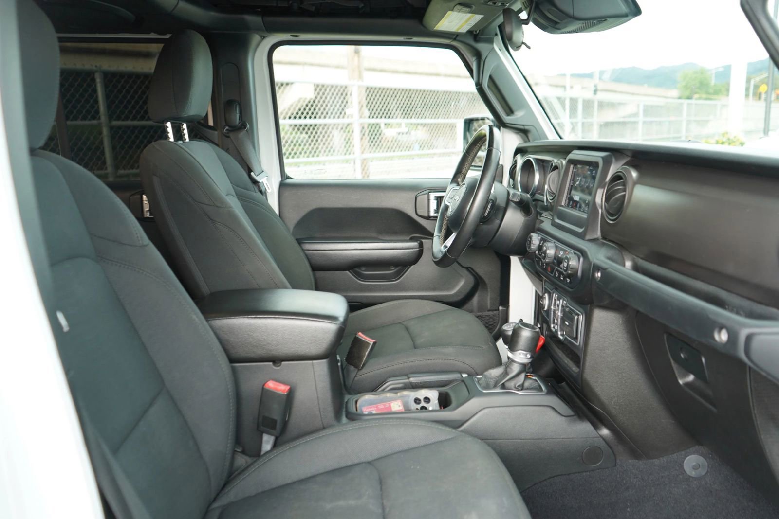 Used 2020 Jeep Gladiator Sport w/ Quick Order Package 24S image 18