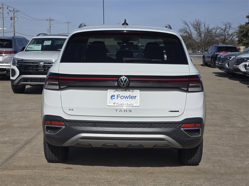 Used 2025 Volkswagen Taos SE image 5