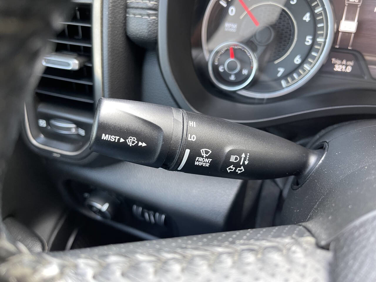 Used 2019 RAM 1500 Sport w/ Advanced Safety Group AWD/4WD image 34