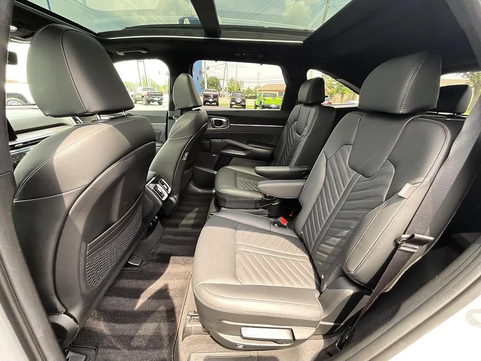 Used 2025 Kia Sorento SX Prestige AWD/4WD image 25