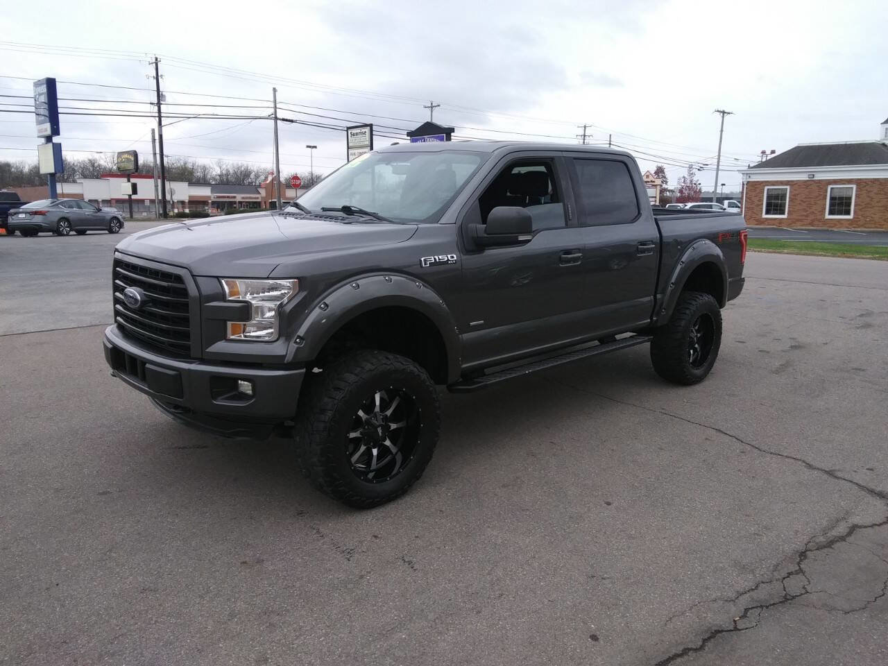 Used 2015 Ford F150 XLT w/ Equipment Group 301A Mid image 14