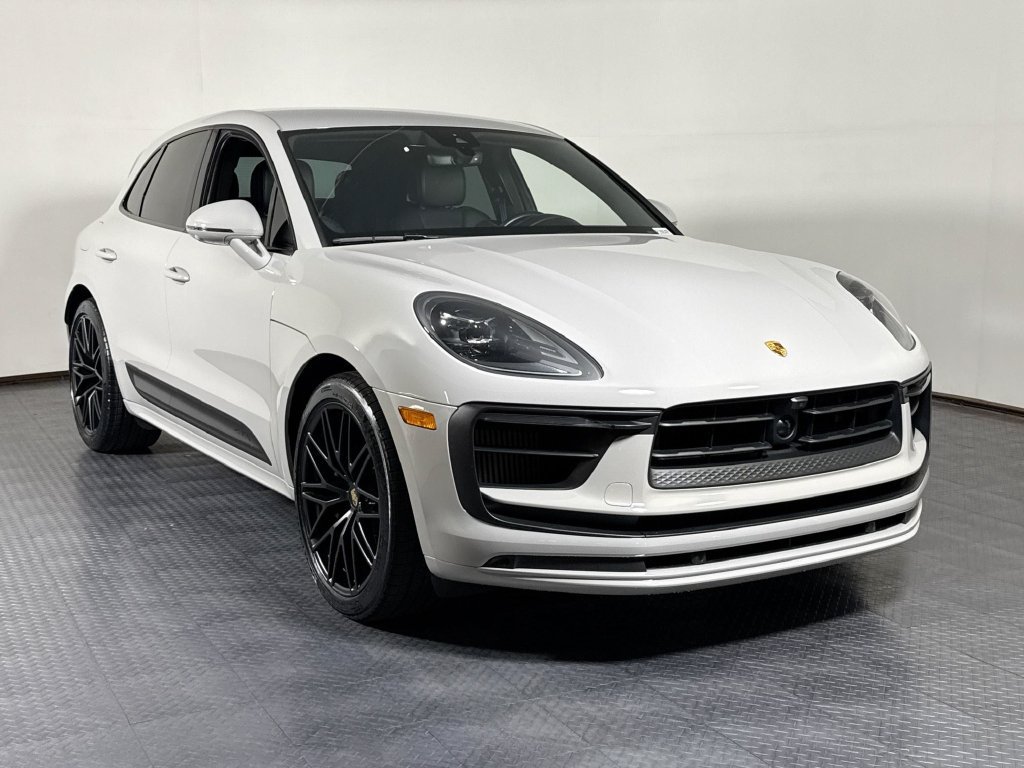 Certified 2023 Porsche Macan GTS AWD/4WD image 9