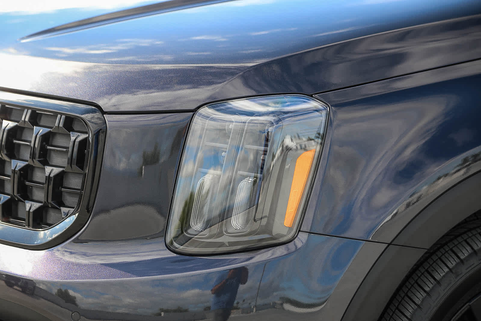Used 2025 Kia Telluride SX X-Line AWD/4WD image 8