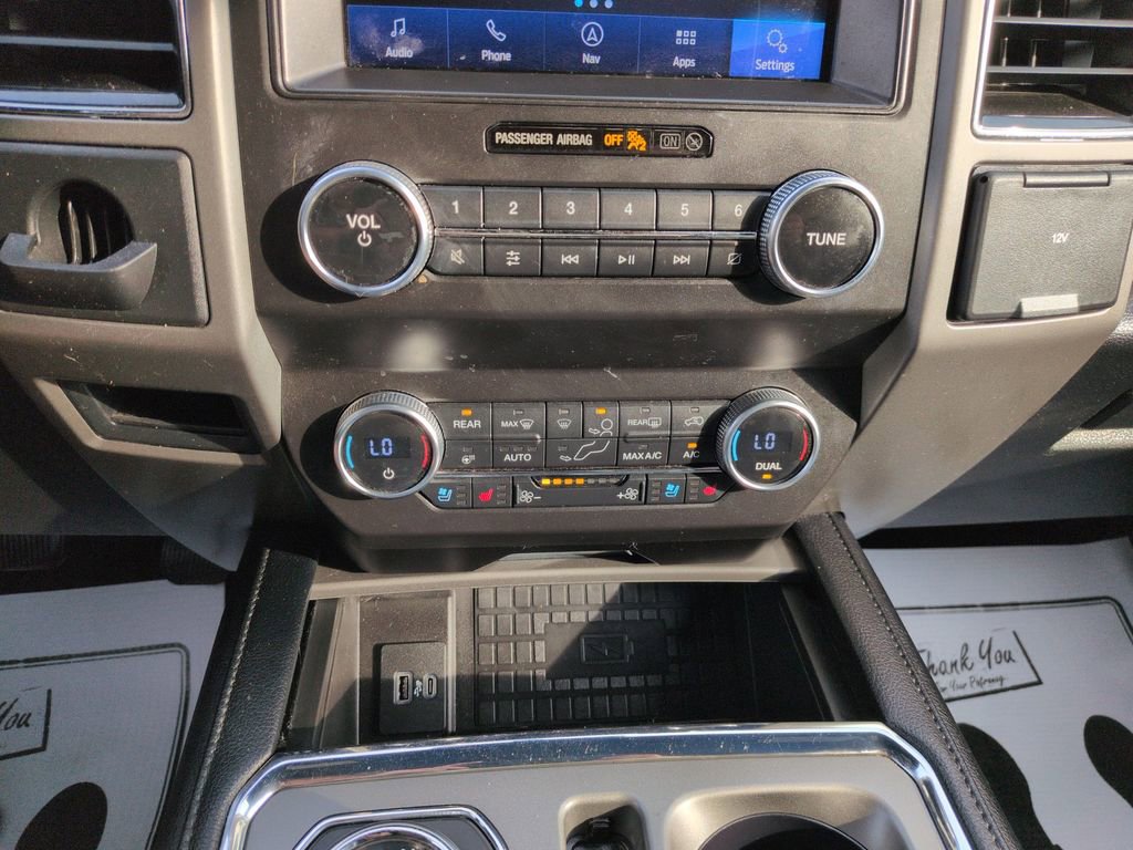 Used 2020 Ford Expedition XLT w/ Equipment Group 202A AWD/4WD image 18