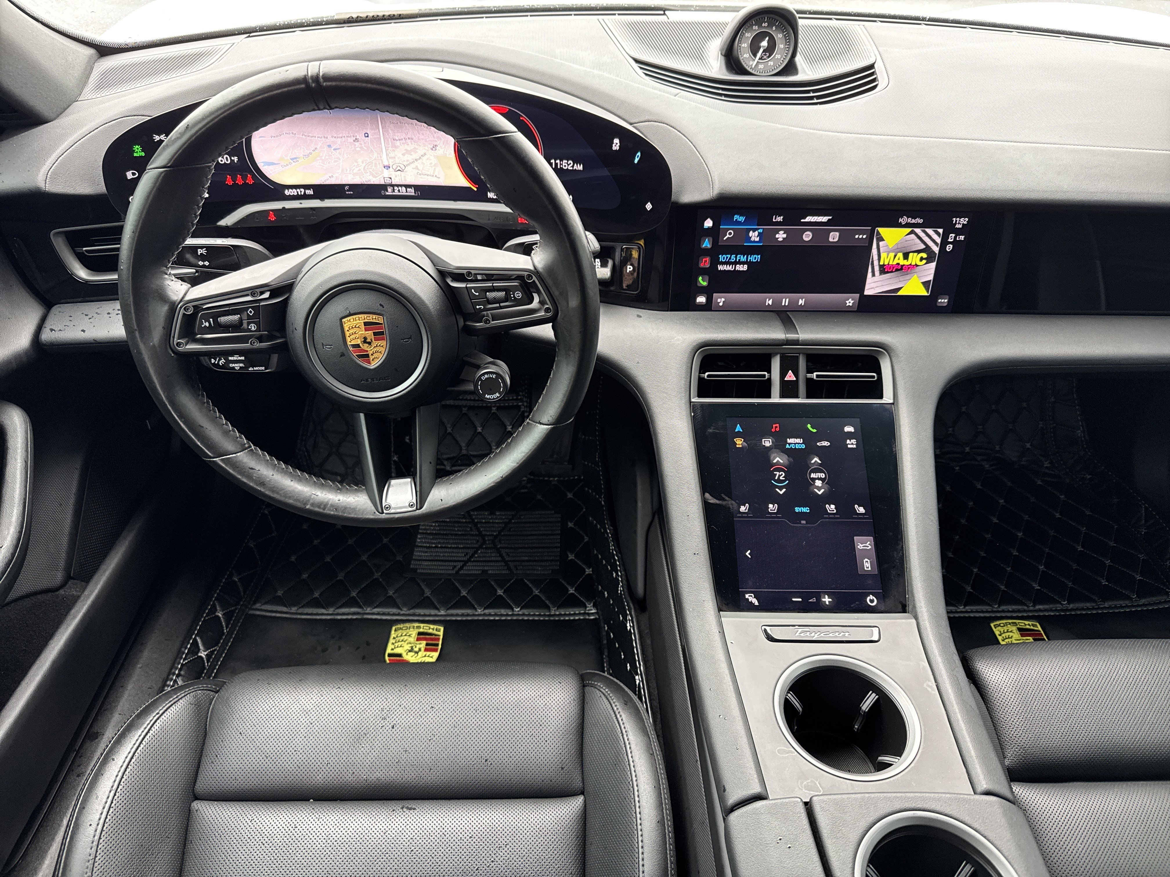 Used 2022 Porsche Taycan RWD image 19