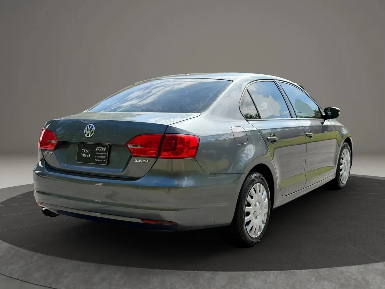 Used 2012 Volkswagen Jetta SE FWD image 4