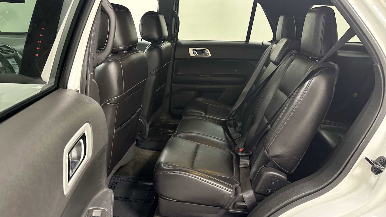 Used 2013 Ford Explorer XLT image 23
