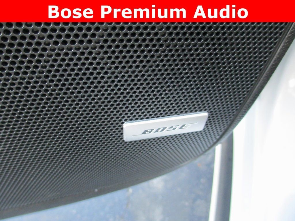 Used 2023 Buick Enclave Avenir image 17