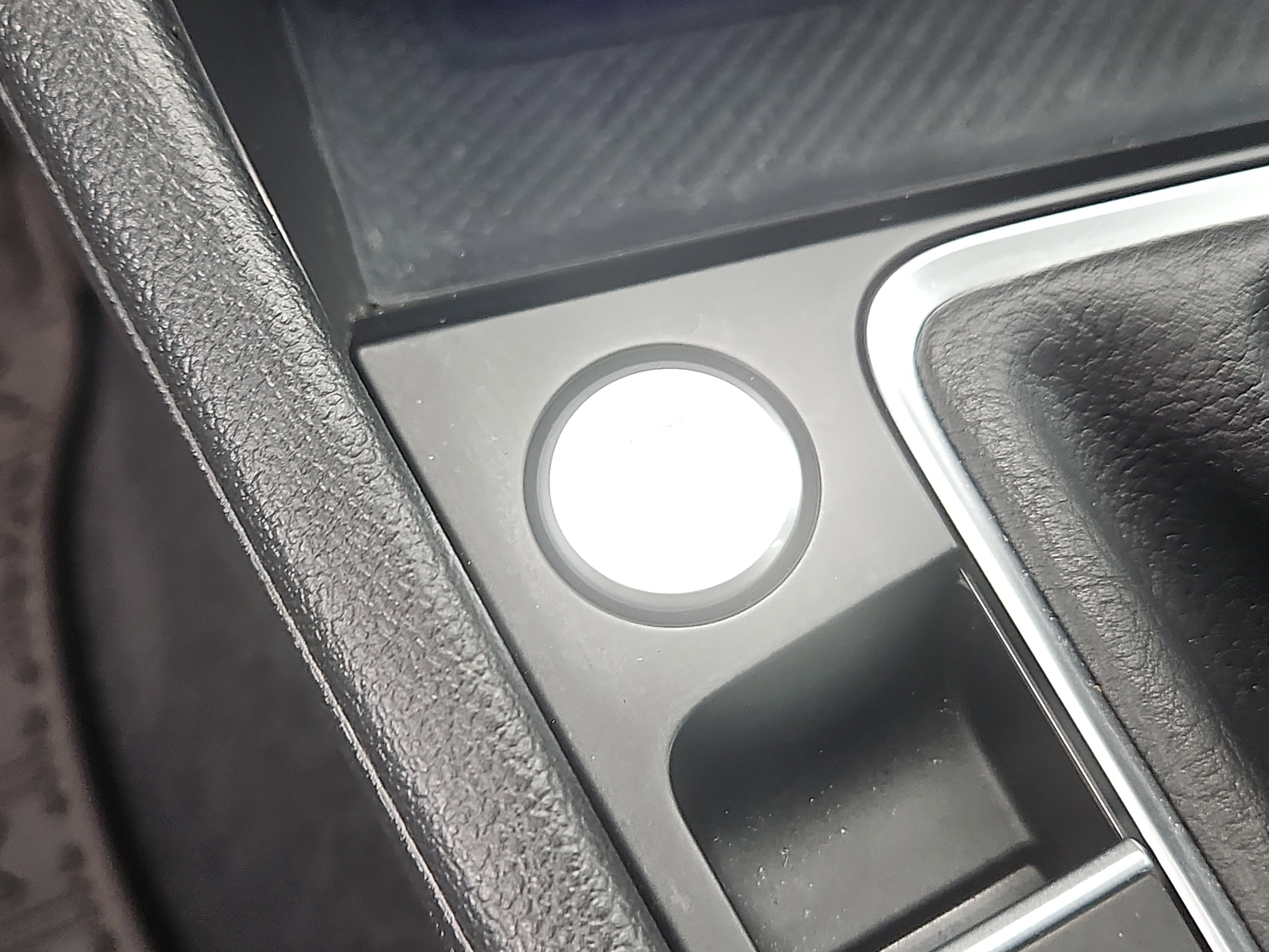 Certified 2022 Volkswagen Jetta SEL image 22