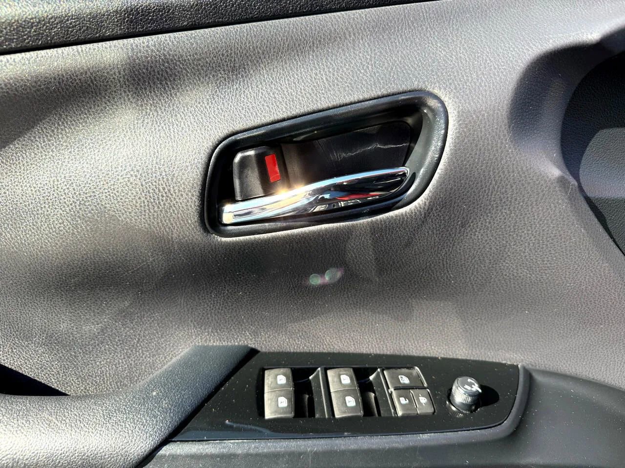 Used 2017 Toyota Prius FWD image 20