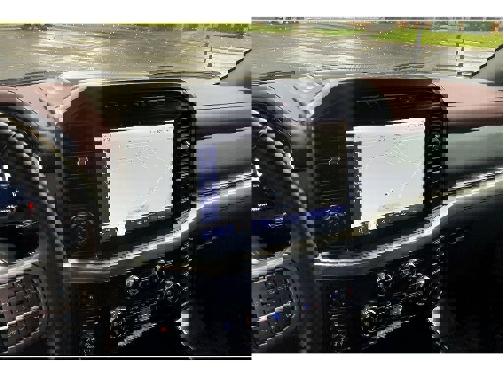 Used 2023 Ford F150 Lariat image 7