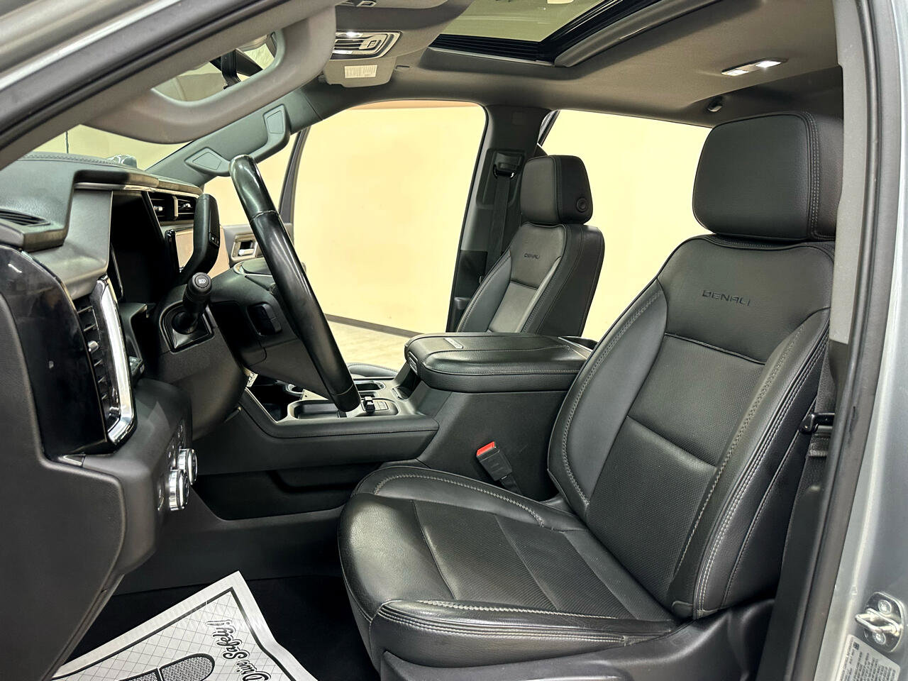 Used 2024 GMC Sierra 2500 Denali w/ Denali Reserve Package image 21