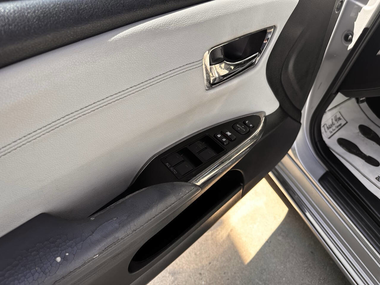 Used 2014 Toyota Avalon XLE image 17