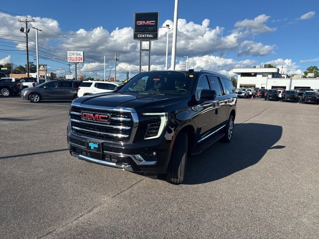 New 2026 GMC Yukon XL Elevation image 3
