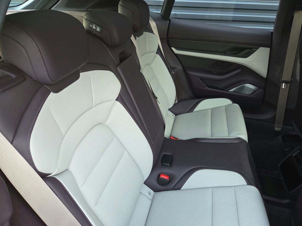 Certified 2025 Porsche Taycan Turbo image 21