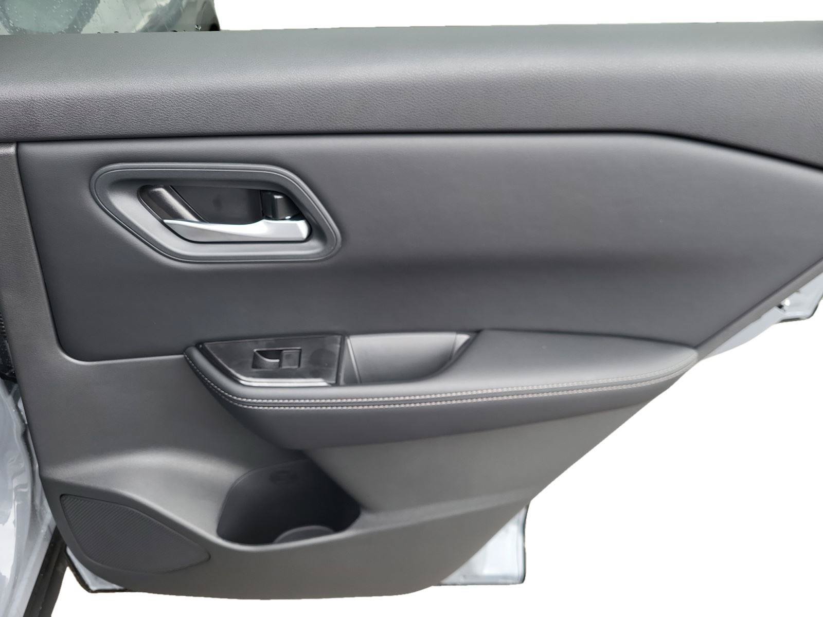 New 2026 Nissan Rogue SV w/ Cold Weather Package AWD/4WD image 23