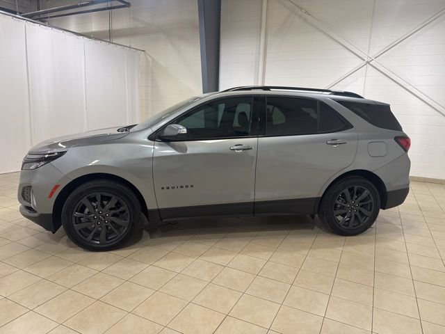Used 2024 Chevrolet Equinox RS w/ RS Leather Package image 2