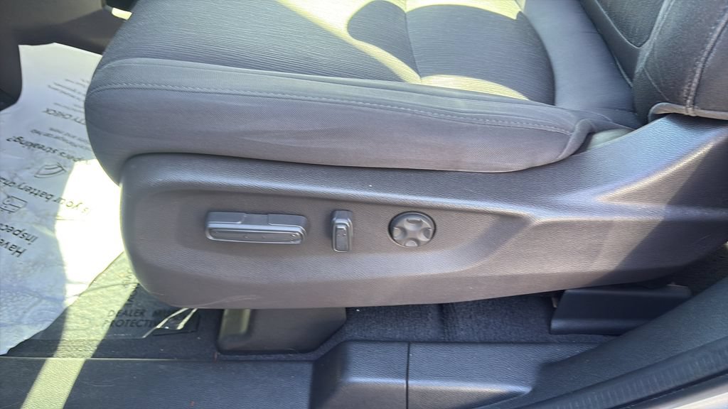 Used 2018 Honda Odyssey EX image 16
