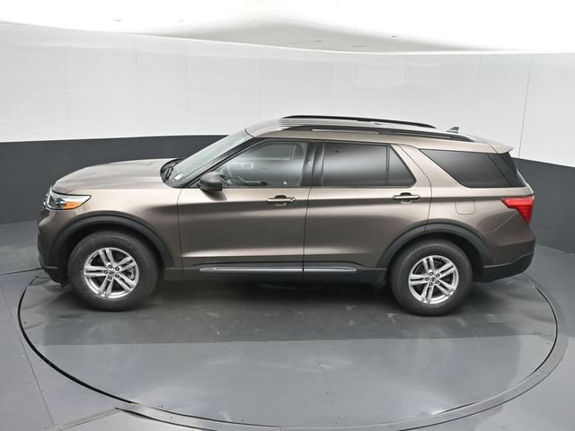 Used 2021 Ford Explorer XLT w/ Equipment Group 202A AWD/4WD image 43
