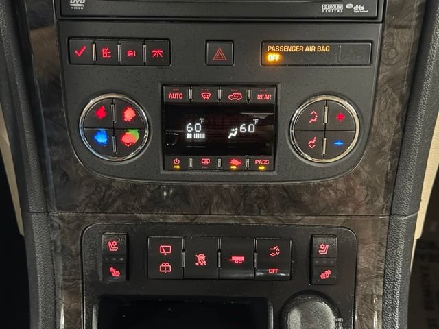 Used 2011 GMC Acadia Denali FWD image 25
