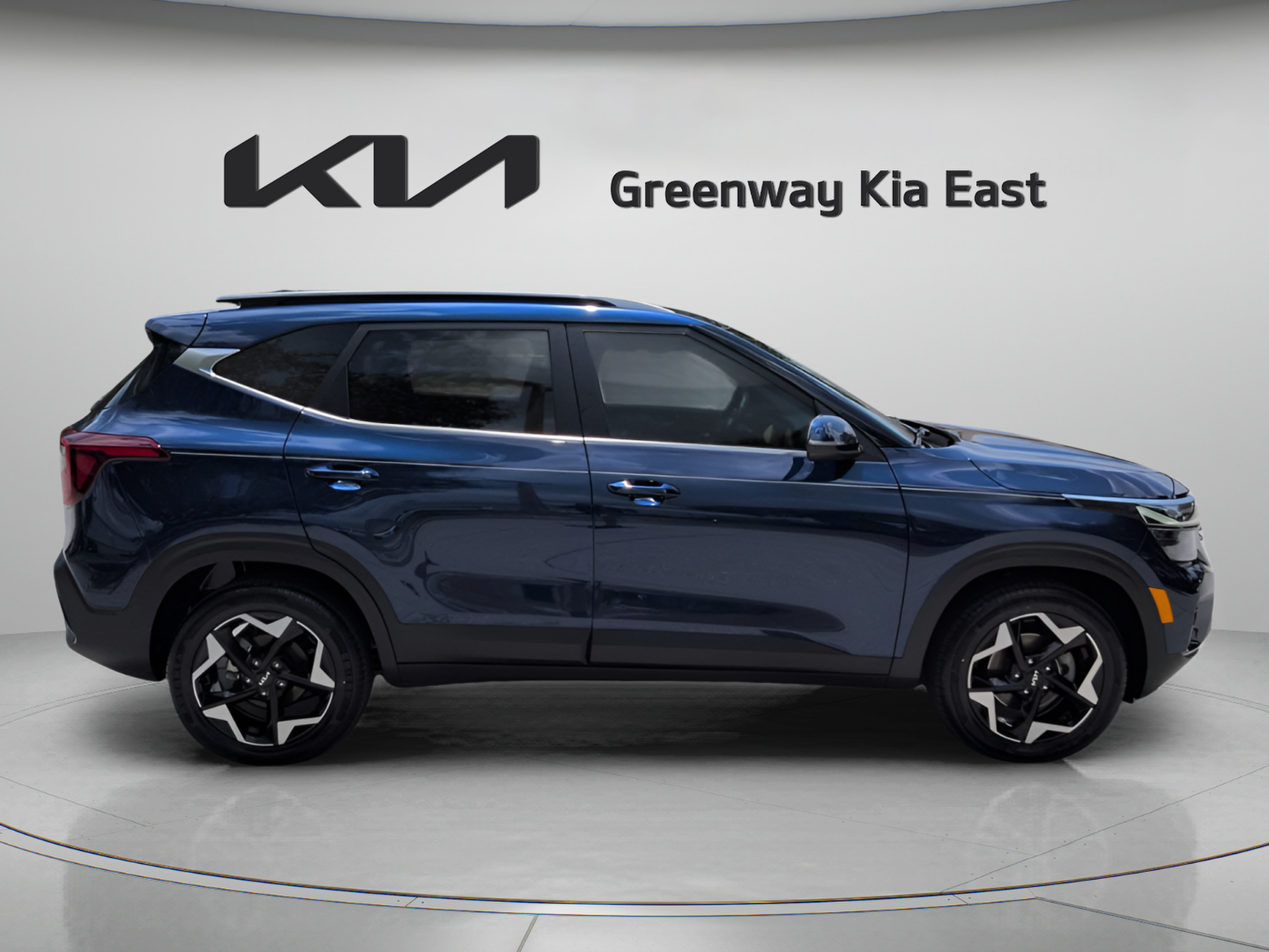 Certified 2024 Kia Seltos EX FWD image 4
