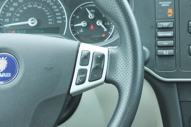 Used 2008 Saab 9-3 2.0T w/ Moonroof Package FWD image 22