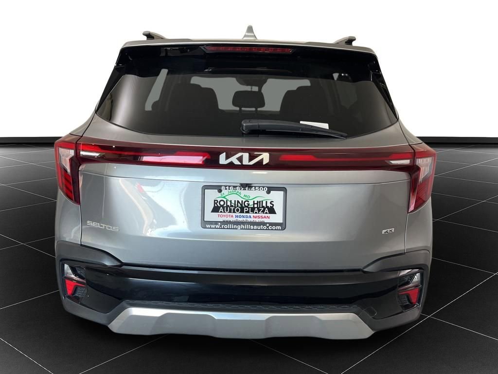 Used 2024 Kia Seltos S image 4