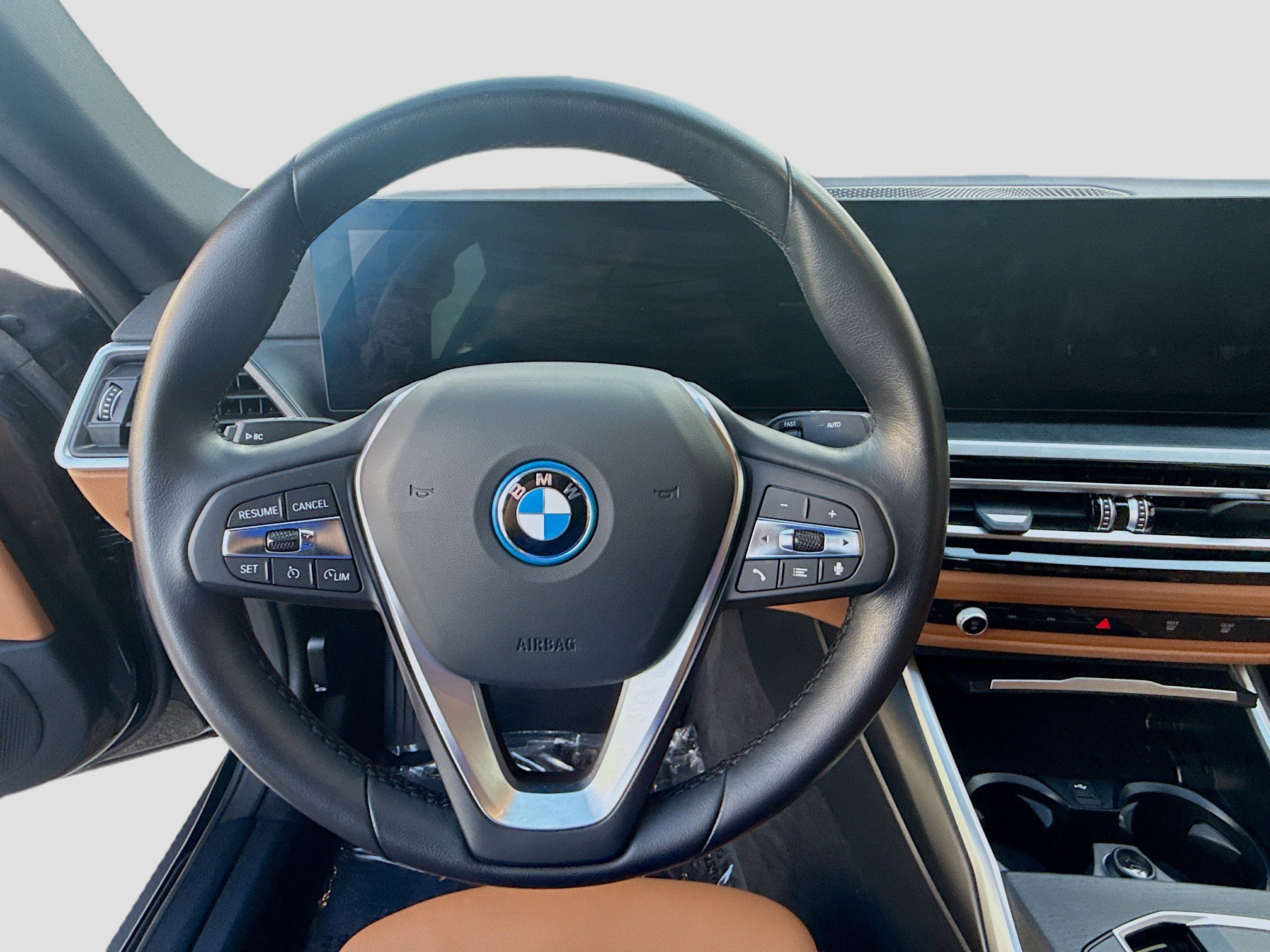 Used 2023 BMW i4 eDrive40 w/ Parking Assistance Package image 10