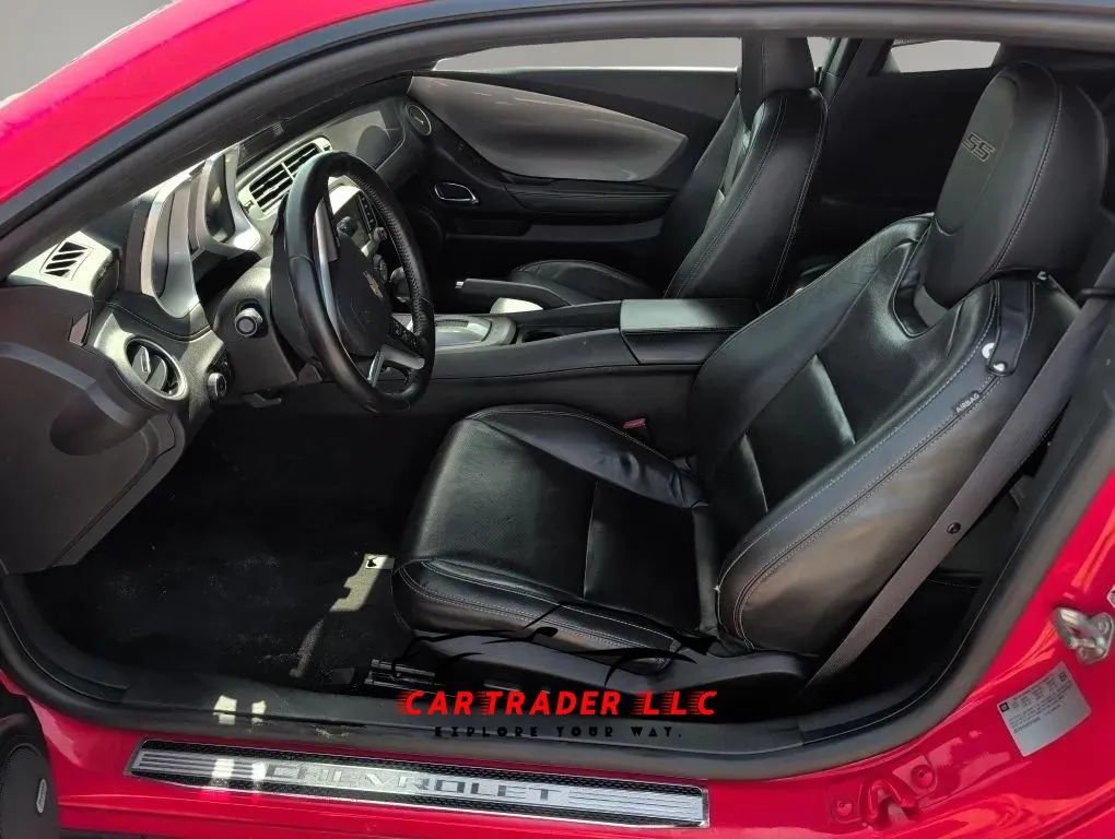 Used 2015 Chevrolet Camaro SS w/ RS Package RWD image 17