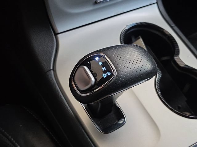 Used 2015 Jeep Grand Cherokee SRT AWD/4WD image 15