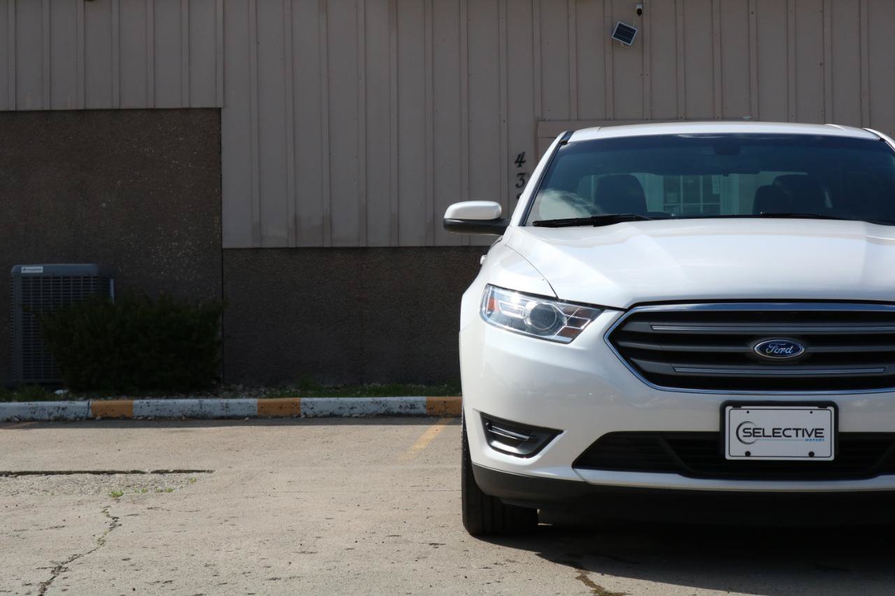 Used 2019 Ford Taurus SEL w/ Equipment Group 201A FWD image 4