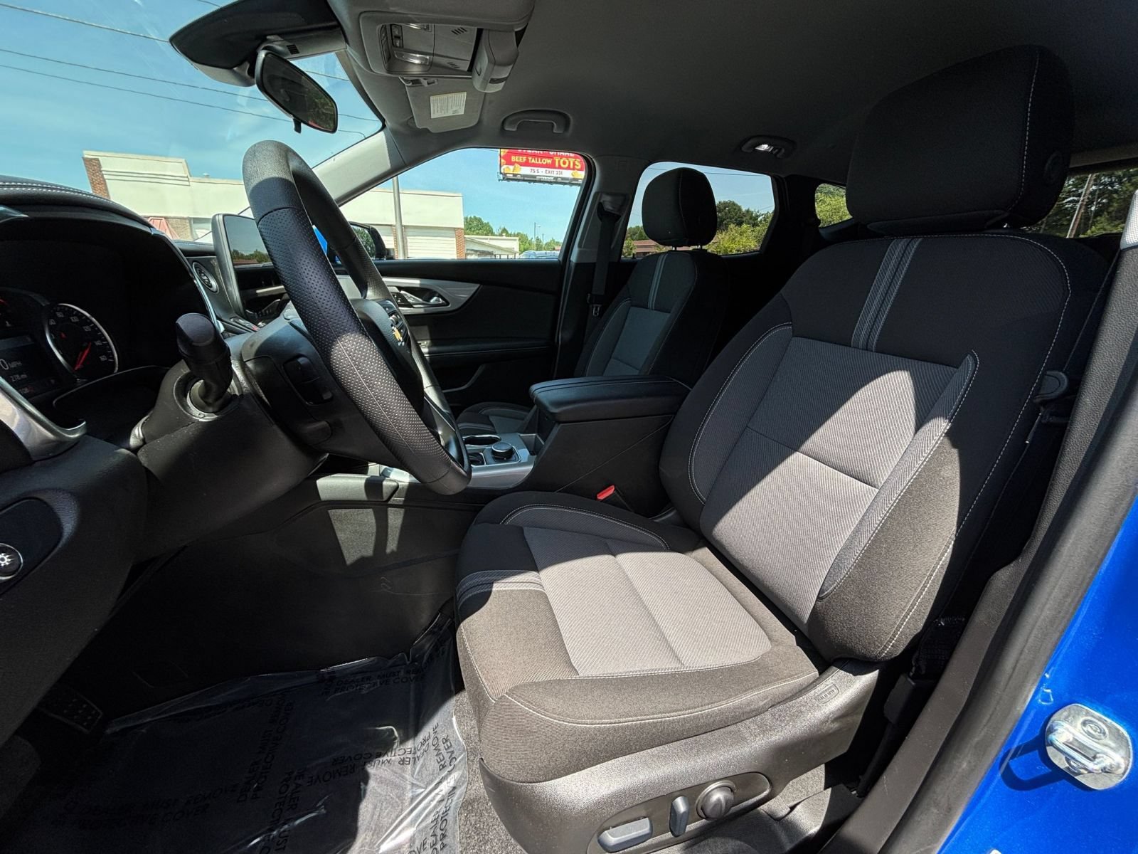 Used 2025 Chevrolet Blazer LT FWD image 27