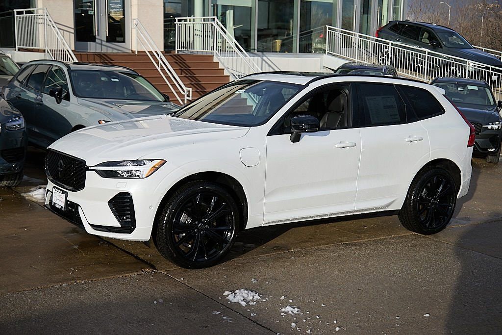 New 2026 Volvo XC60 T8 Ultra w/ Climate Package image 6