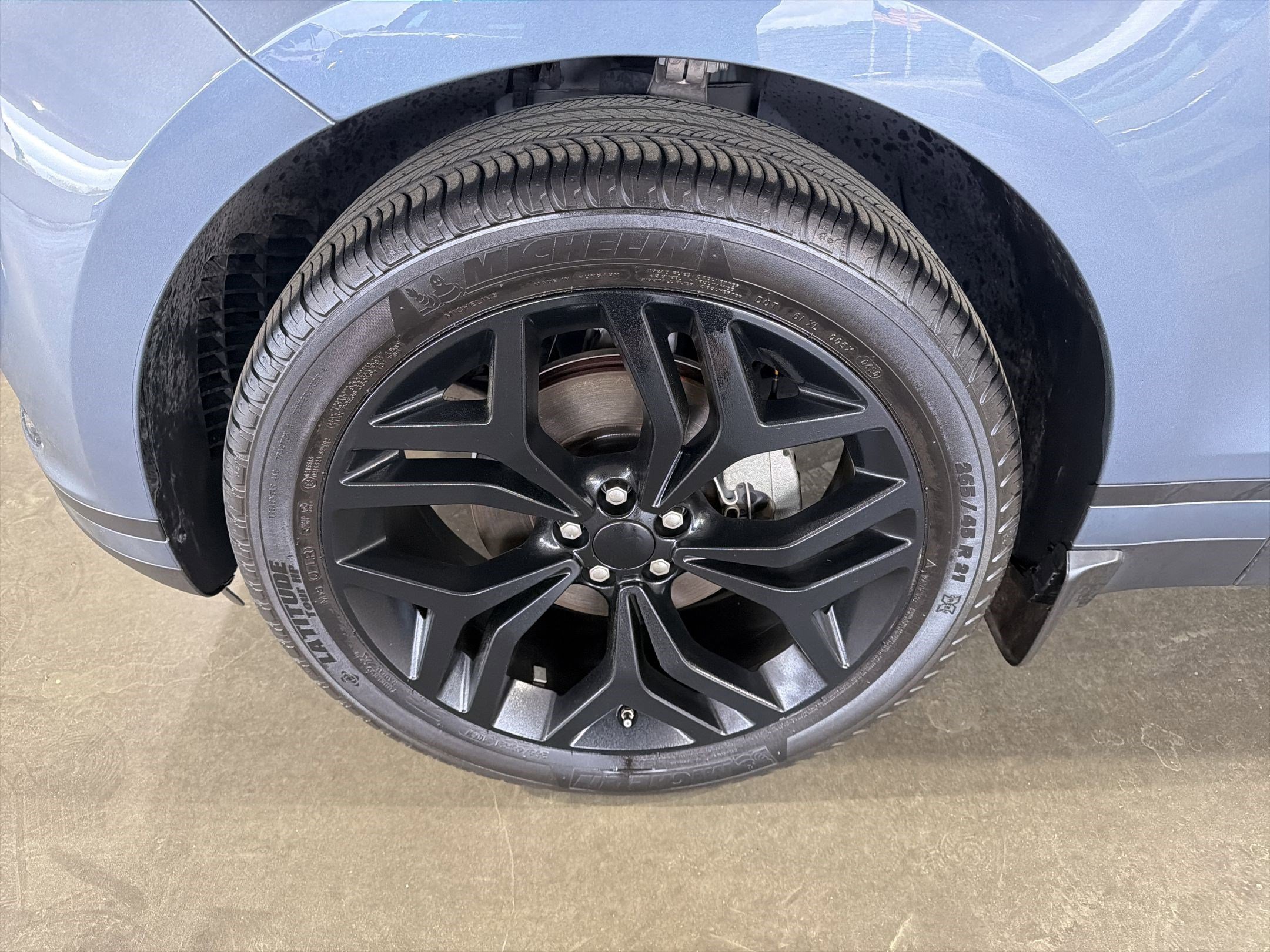 Used 2020 Land Rover Range Rover Velar S image 11