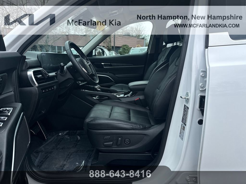 Used 2024 Kia Telluride SX w/ Towing Package image 10