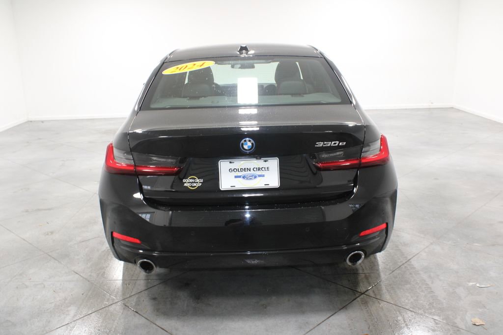 Used 2024 BMW 330e image 8