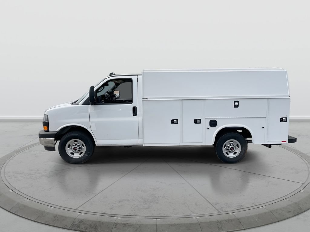 New 2025 GMC Savana 3500 w/ Power Convenience Package RWD image 5