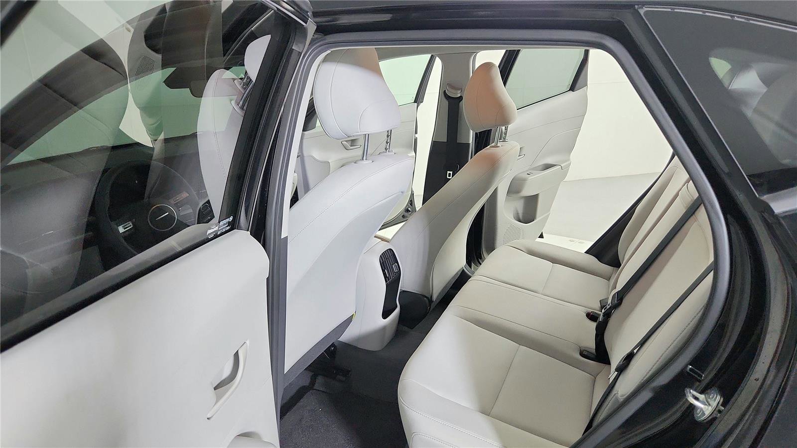 Used 2025 Hyundai Kona SEL AWD/4WD image 15