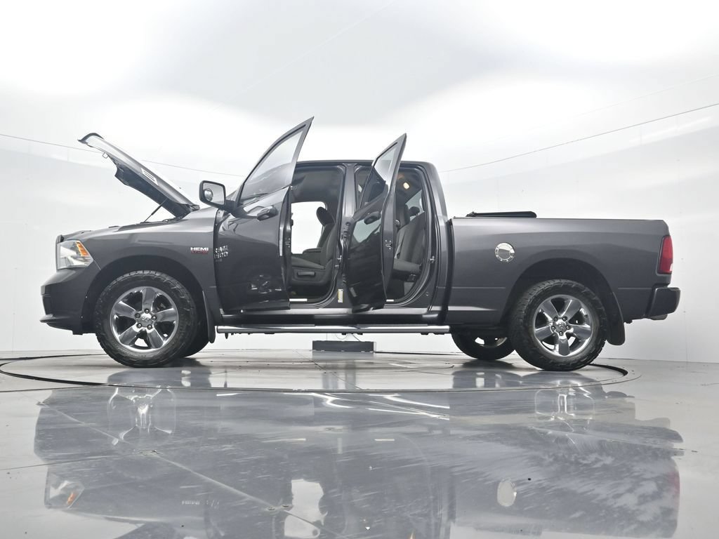 Used 2019 RAM 1500 Express w/ Express Value Package RWD image 43