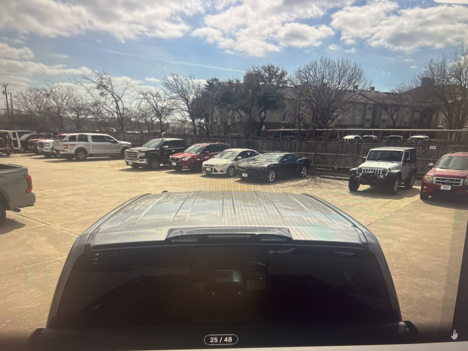 Used 2019 Nissan Titan SV w/ SV Convenience Package image 16