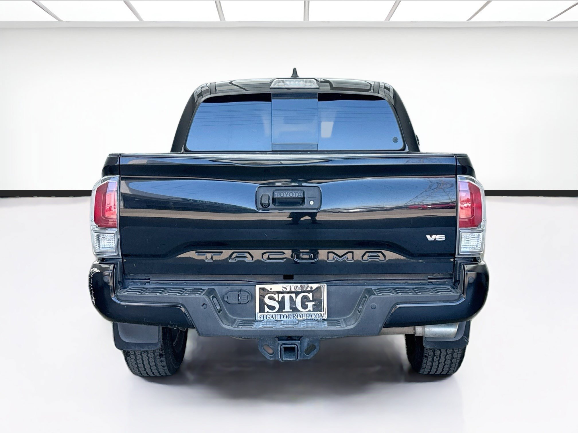 Used 2022 Toyota Tacoma TRD Off-Road w/ Technology Package AWD/4WD image 5