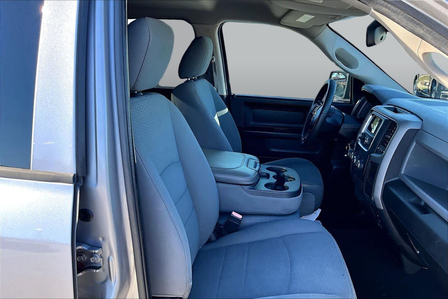 Used 2019 RAM 1500 Tradesman w/ Chrome Plus Package RWD image 9