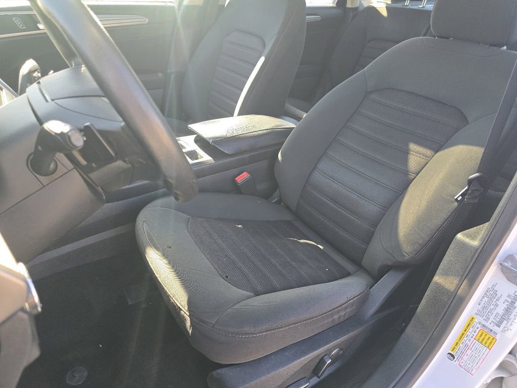 Used 2019 Ford Fusion SE AWD/4WD image 23