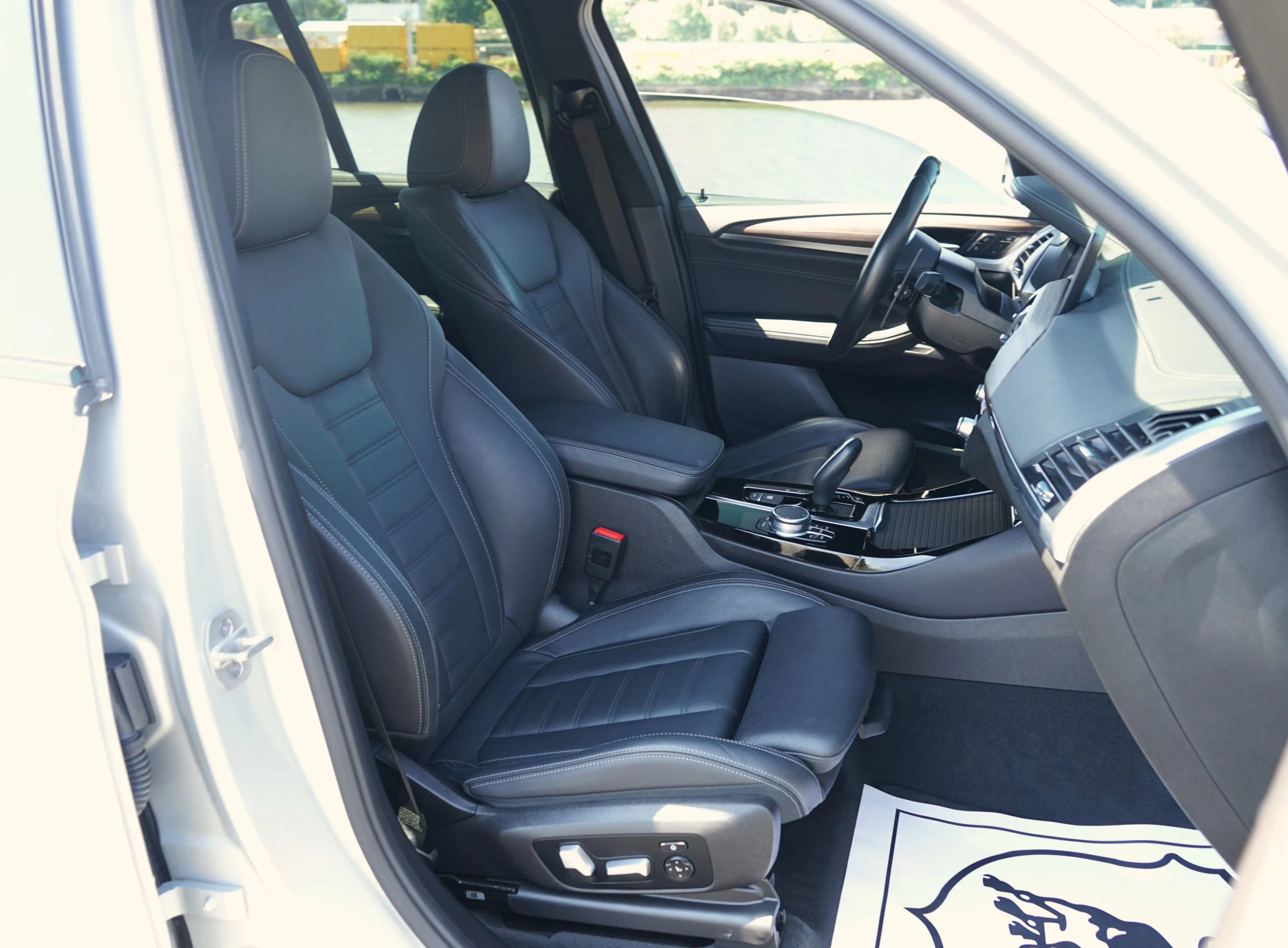 Used 2021 BMW X3 M40i w/ Premium Package image 36