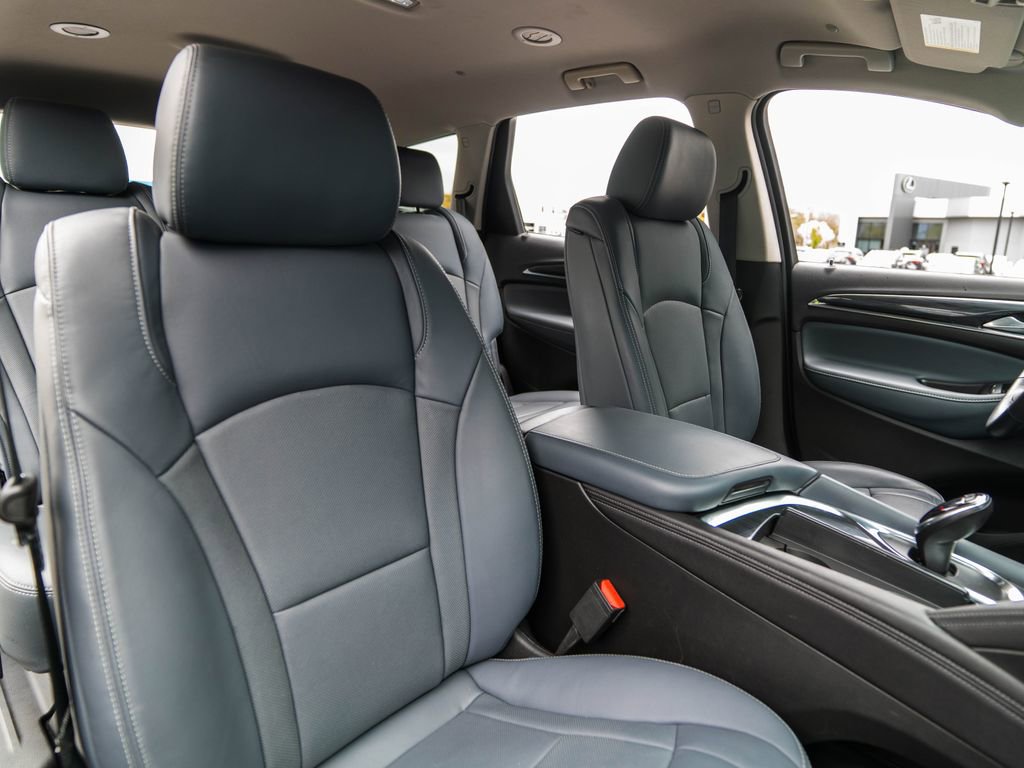 Used 2021 Buick Enclave Essence w/ Sport Touring Edition FWD image 16