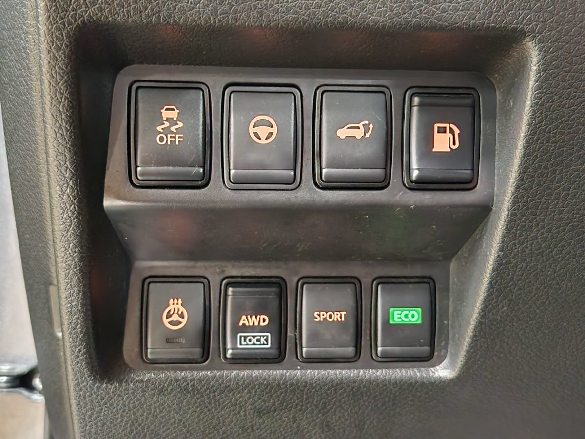 Used 2020 Nissan Rogue SL AWD/4WD image 42